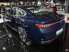 Volkswagen Certified Pre-Owned Magotan PHEV